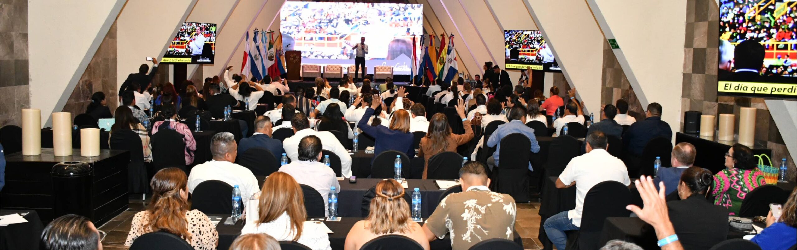 Ejes Temáticos - Capital G50 Municipalidades Emergentes. Cancún, México. Organizado por Red Gobierno, Instituto Mejores Gobernantes
